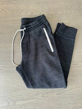 American Eagle Outfitters joggers Charcol Grey Size Small Mint Condition
